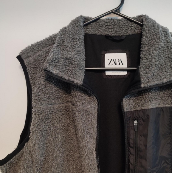 zara men's sherpa vest - Picture 2 of 3